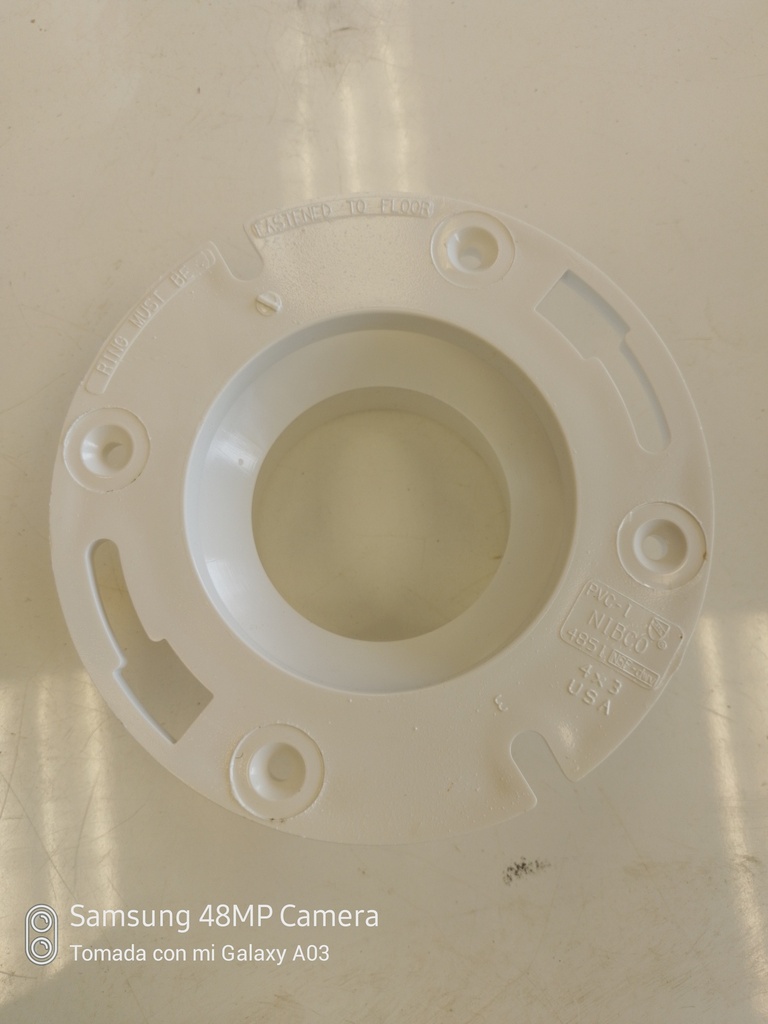 CLOSET FLANGE PVC 4''X3'' 4851