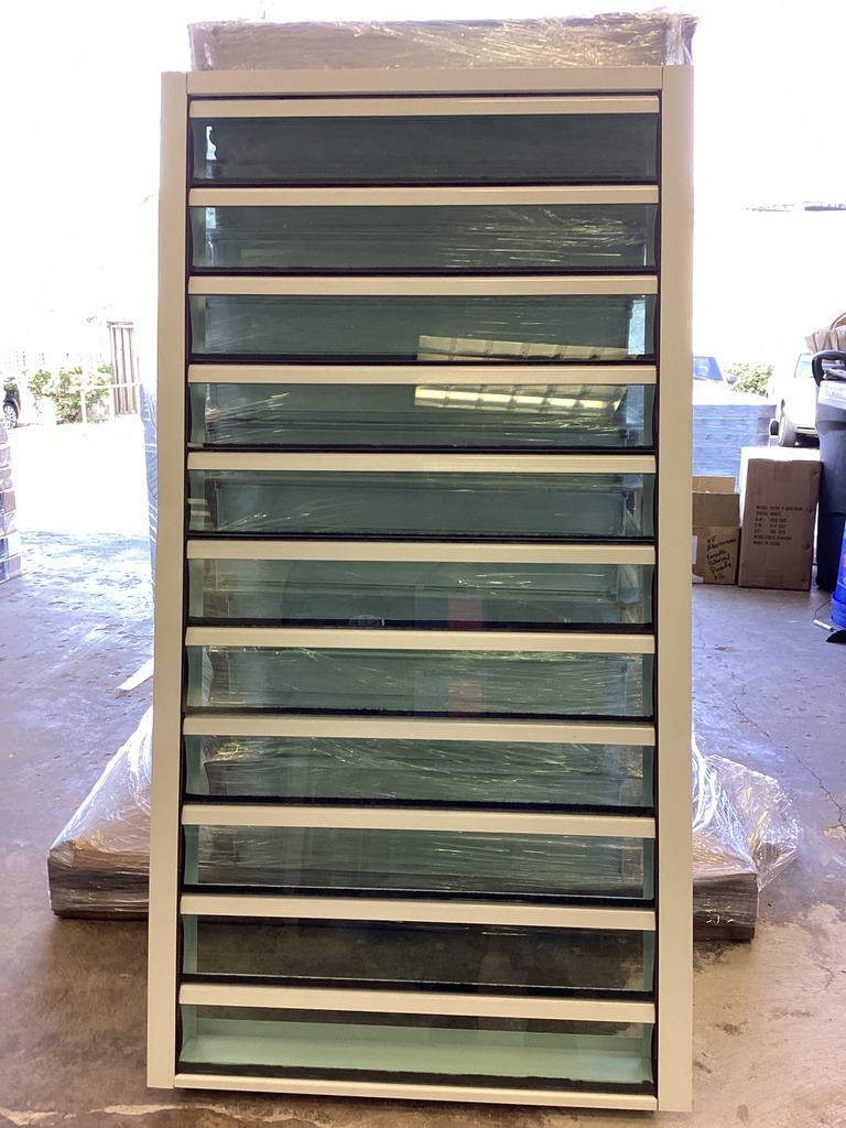 Ventana Blanca Cristal Blue Green(24"x45"3/4")