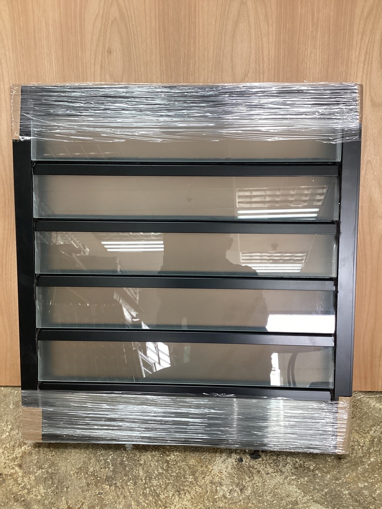 Ventana Black Cristal Leche(24"x25"3/4)