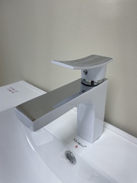 [7042] Sink Mixer White 7”